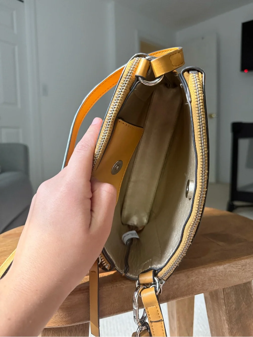 NINE WEST CROSSBODY